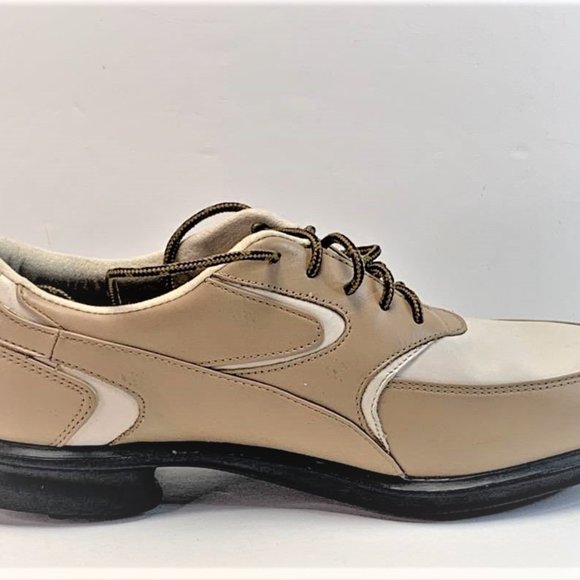 NEW Woman's OAKLEY GOLF SHOES Size 8.5 Ladies Golf Shoes - Picture 1 of 8